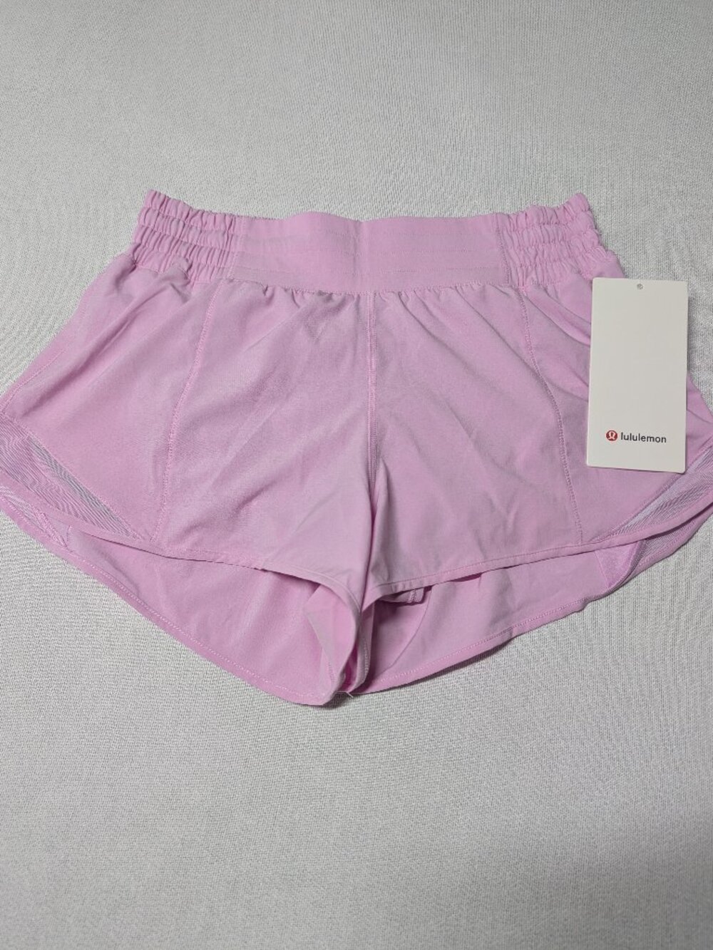 Lululemon Hotty Hot 2.5" Lined Short - Size 6